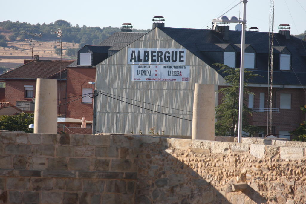 Albergue La Encina Hospital de Órbigo المظهر الخارجي الصورة